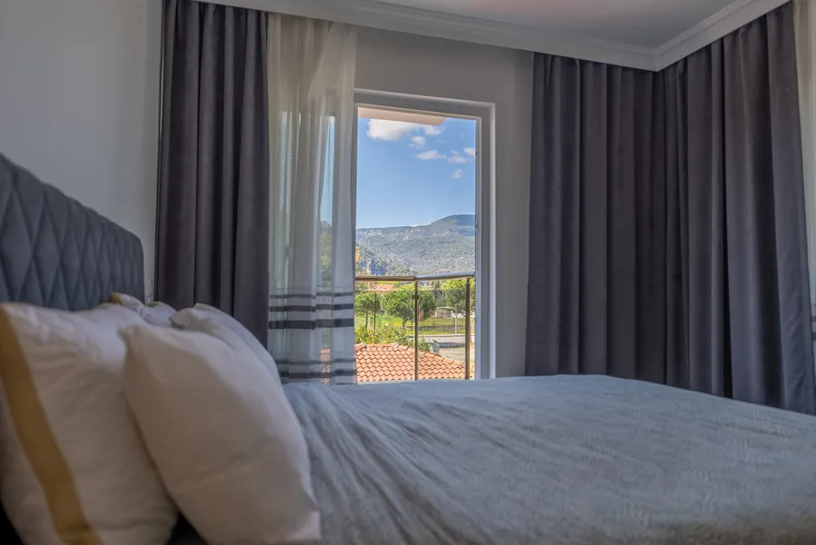 Bedroom 1 - View 3