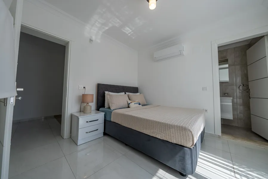 Bedroom 2 - View 2